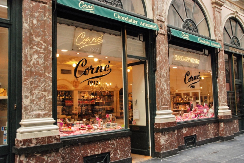 chocolaterie-BOUYON-min_chocolate_chocolaterie_shop_luxury_chic_gallery_brussels_belgium-558146